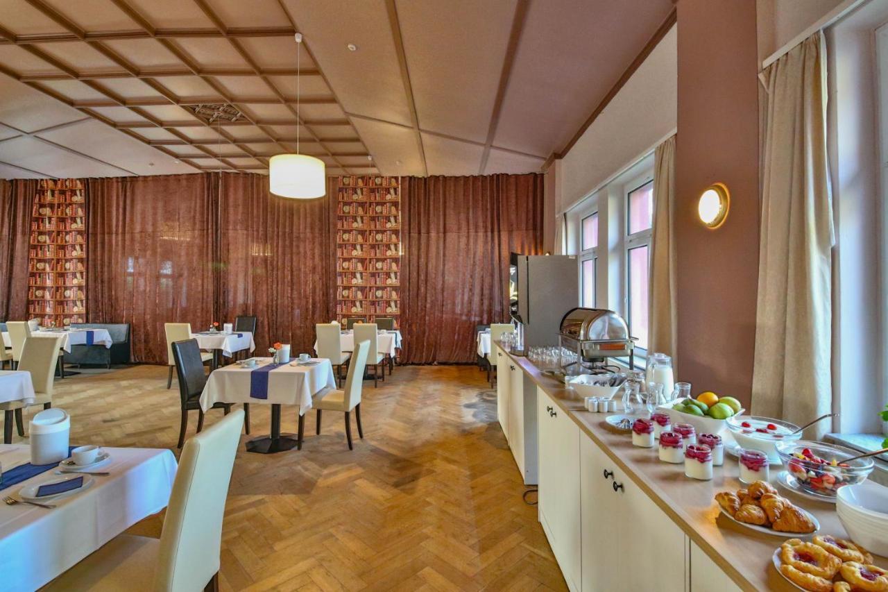 Hotel Und Restaurant "Zur Zwiebel" Peenemunde Ngoại thất bức ảnh