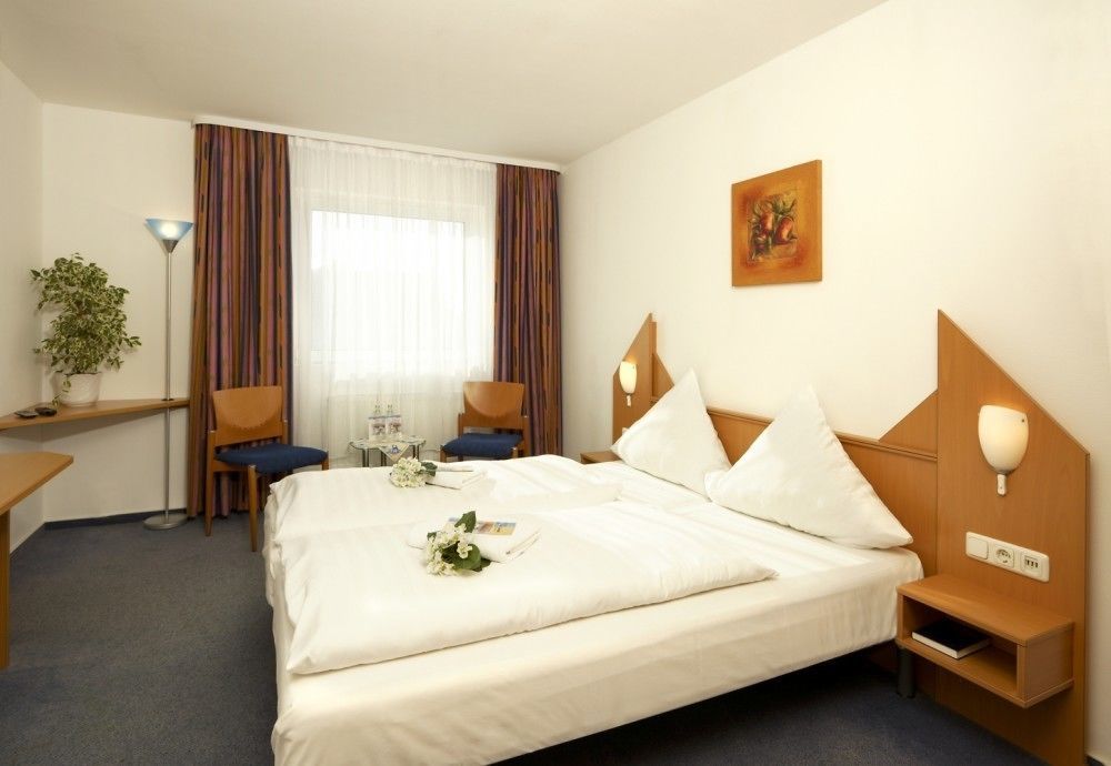 Hotel Und Restaurant "Zur Zwiebel" Peenemunde Ngoại thất bức ảnh